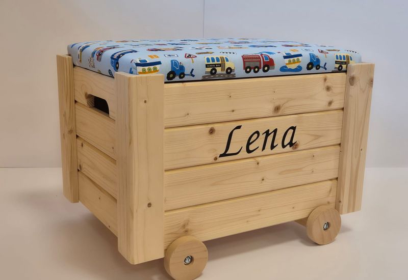 Spielzeugkiste mit Beschriftung - Auto